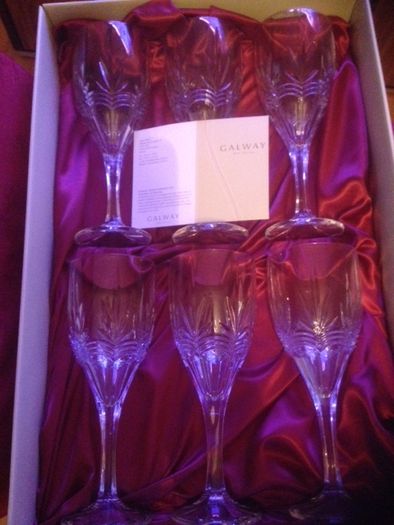 Set of 6 Crystal Wine Glasses ,