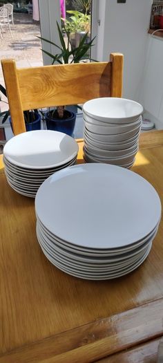 Dinner Set of Plates