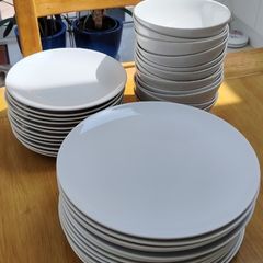 Dinner Set of Plates