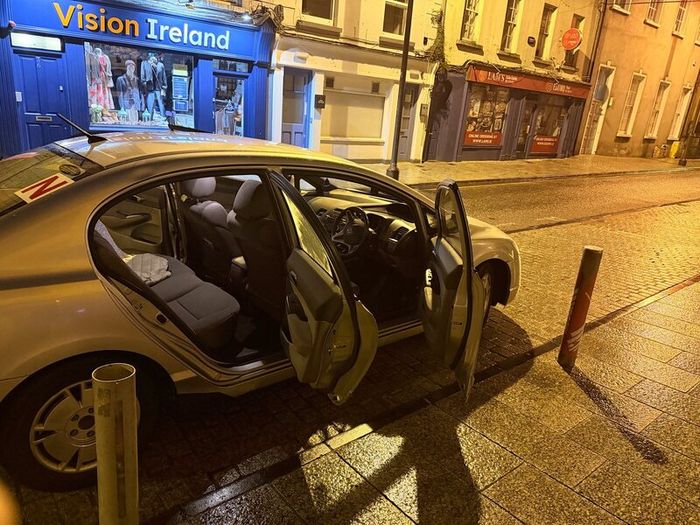 Car Honda civic saloon