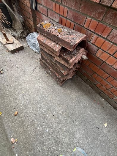 roof ridge tiles
