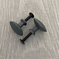 Set of 2 knobs