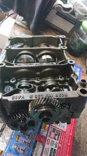 Audi vw passat skoda seat golf jeep mitsubishi 2.0tdi OIL PUMP BALANCE SHAFT. 2.0tdi engine parts head camshafts valves