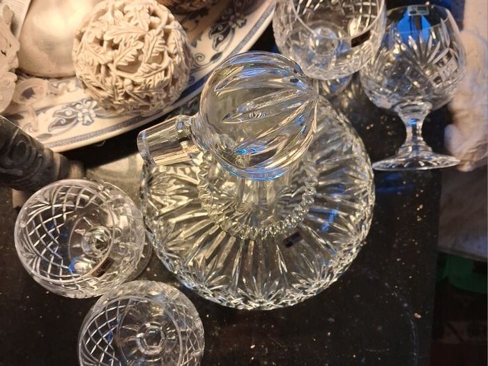 Vintage Irish lead crystal Ships Decanter & 4 whiskey glasses
