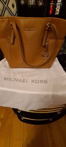 Michael Kors Jet Set bag