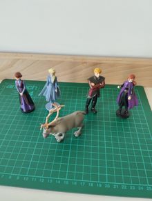 vintage Disney Frozen Figures  Full Set for 10e