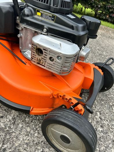 Stihl RM 756 YC self-propelled petrol lawnmower