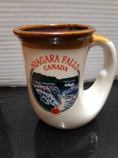 Vintage Horn Shaped Souvenir Cup / Niagara Falls