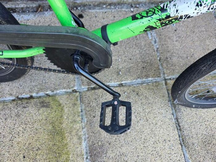 Halfords x rated flair bmx stunt bike