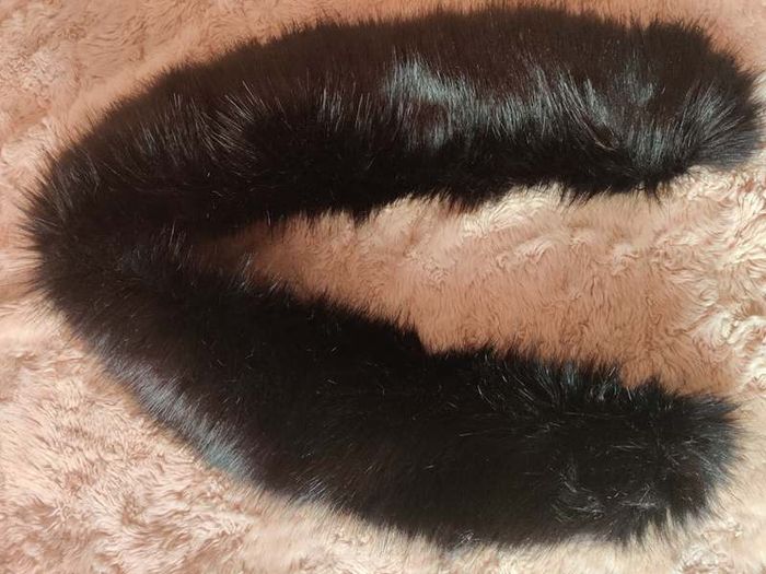 Black faux fur collar Perfect condition Postage included