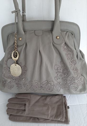 New  large Rocha John Rocha leather handbag &Leather gloves