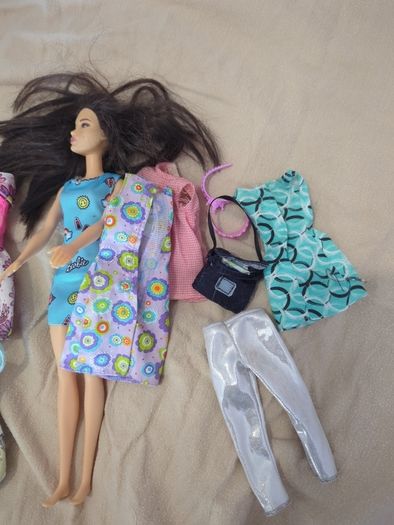 Barbie clothes and dresses
