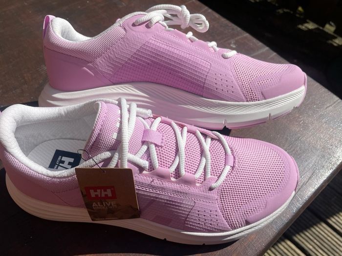 Helly Hansen size 7.5
