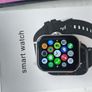 iphone Xs max and smartwatch Image 4