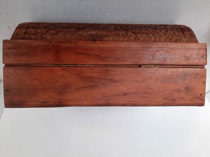 hand carved vintage wooden jewellery box/storage box