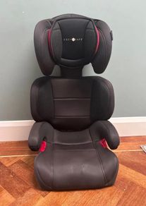 Cozy N Safe child car seat