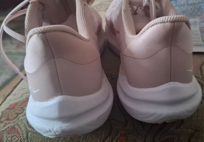 Ladies Nike Winflo 09