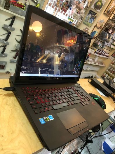 Asus Touch Screen ROG G751J Gaming Laptop 24 ram   17 lcd