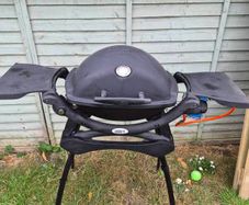 Weber Q1200 Gas Bbq with Stand and new Regulator