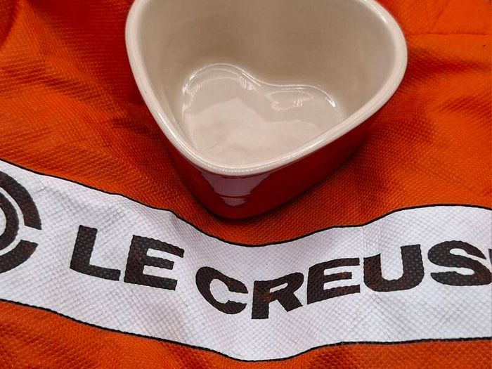 le creuset French press and heart ramekin