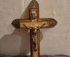 Vintage Wooden "Last Rites" Crucifix