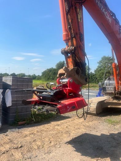 Disc mulcher to suit 20 ton digger