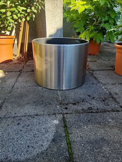 Stainless steel planter