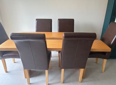 6 Dining/Kitchen Chairs
