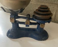 weighing scales vintage