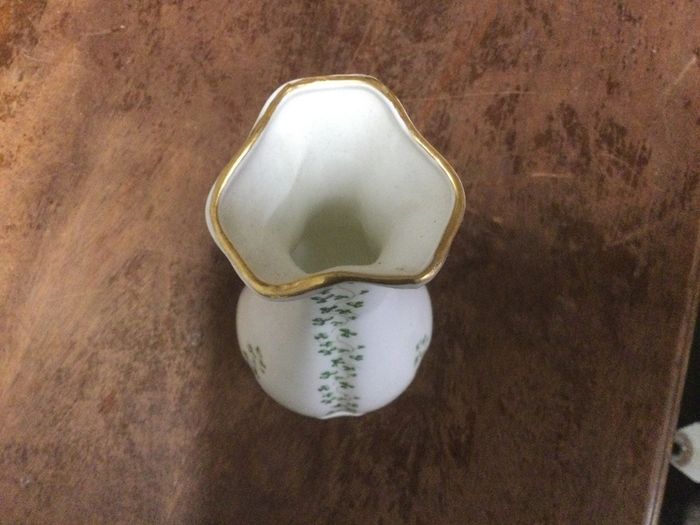 Vase ( Royal Tara). ( Reduced)