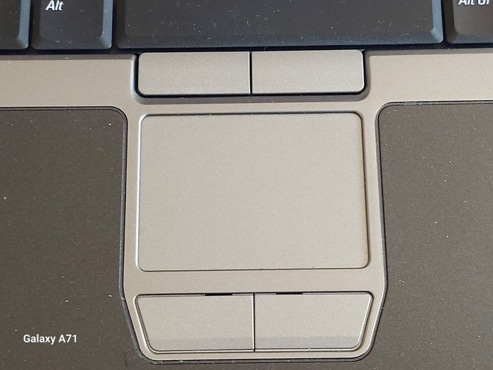 DELL LATITUDE D410, (Vintage), .5GB Ram, 40GB HDD, Original Windows XP, Excellent Battery and in super cosmetic condition,