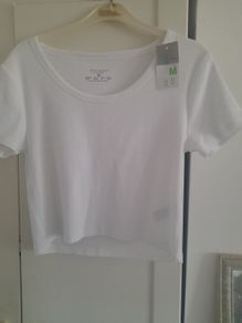 ladies teens short white top new with tags