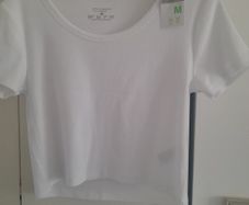 ladies teens short white top new with tags