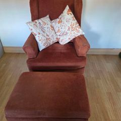 Chair and foot rest.