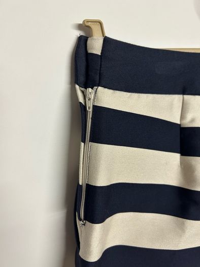 H&M navy/cream striped shorts, size Eur 36. (Uk8)