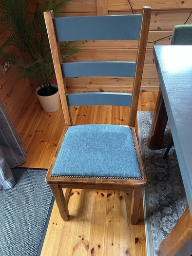 Set of 8 "dinerhill" dining room chairs for sale