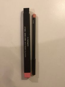 MAC lip pencil In Synch new in box