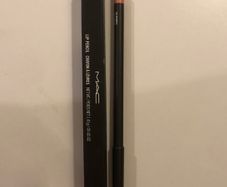 MAC lip pencil In Synch new in box