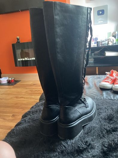 Shelly's London boots size 5