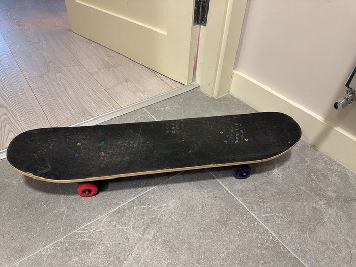 Skateboard
