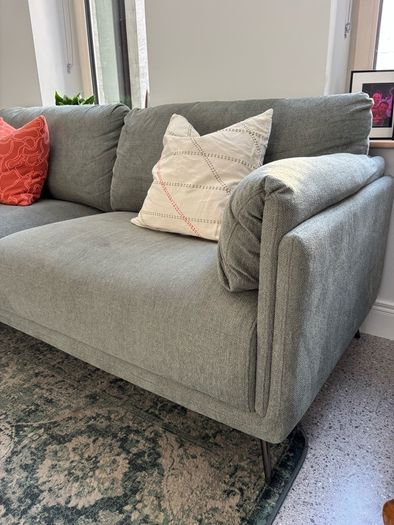 3/4 Seater Couch Moby