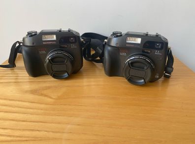 Olympus CAMEDIA 7070 Wide Zoom 7.1MP Digital Camera - Black