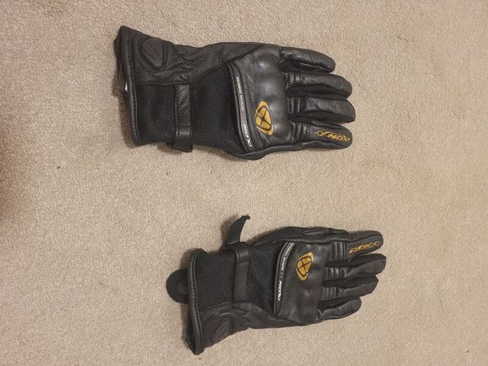 Like New Full Set Ladies Motorcycle Helmet, Jacket, Pants, Boots, Gloves