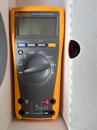 FLUKE 179 True RMS Multimeter