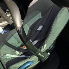 Maxi Cosi Isofix Easyfix base with seat