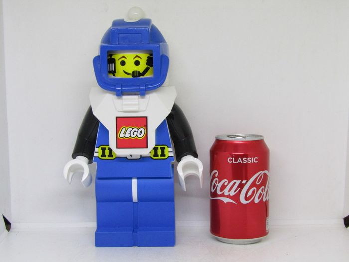 Very Rare Vintage Lego Grosvenor Aquazone Divers Blue And White Large Figure 27cm High 12" Tall Lego Bubble Bath Bath Foam Still Full Condition Very Good Original Condition As Pictured Never Used From Old Stock Height 27cm Year Released 1997 With Original