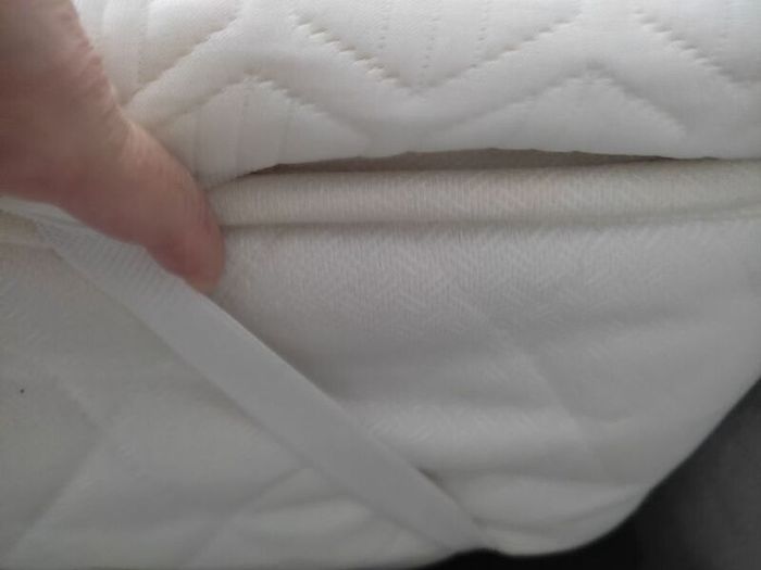 Free Double mattress + Topper