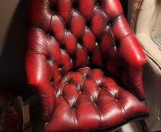 Chesterfield Swivel office chair - Mint condition