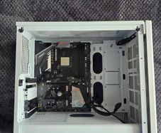 PC Bundle Corsair 275R White Case ,Gigabyte B450 Aorus Elite + Ryzen 5 2600