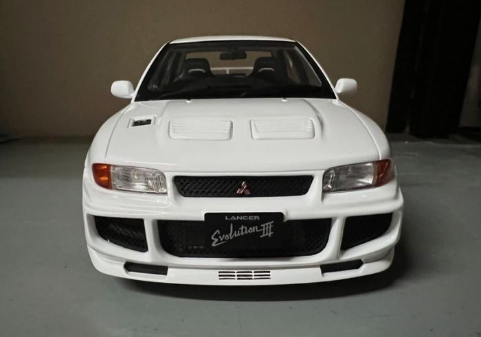 Mitsubishi Lancer Evo 3 1995 - Ottomobile - 1/18 - New In Box
